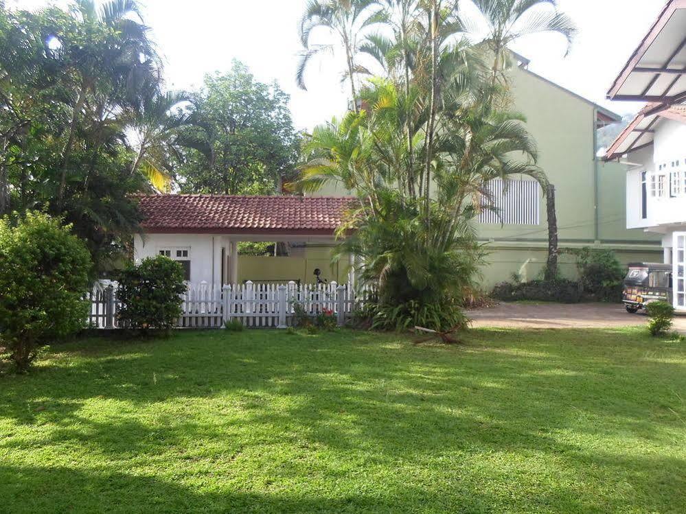 Kandy Green View Bungalow Buitenkant foto