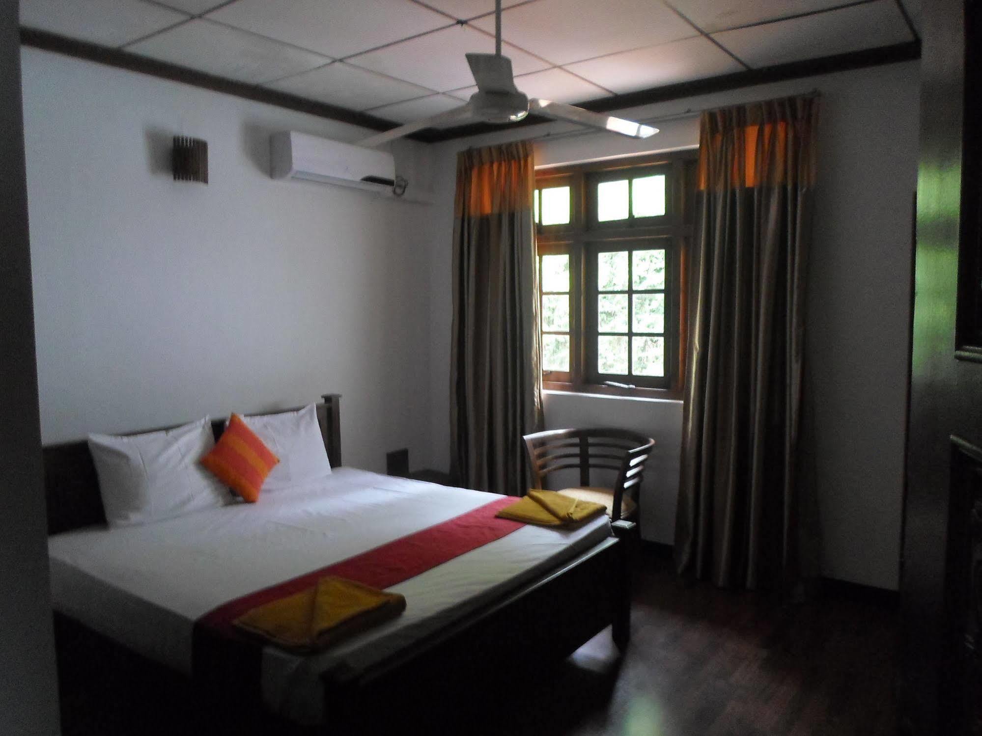 Kandy Green View Bungalow Buitenkant foto